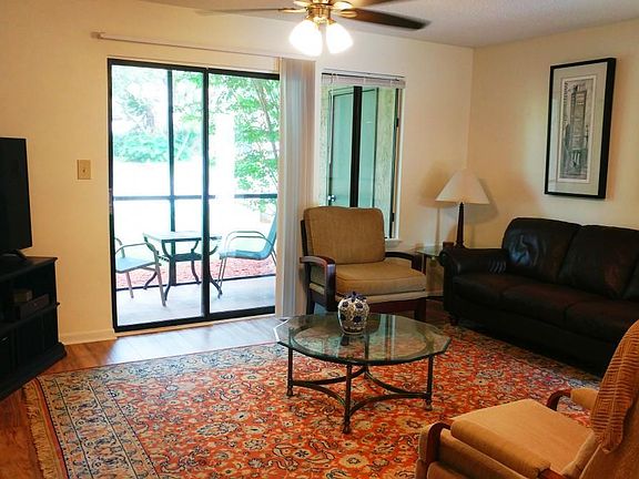 2nd image of 3550 Sable Palm Ln Unit D