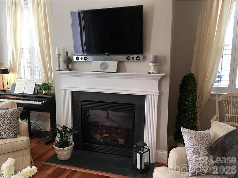 5999 Village Dr NW — Photo 4
