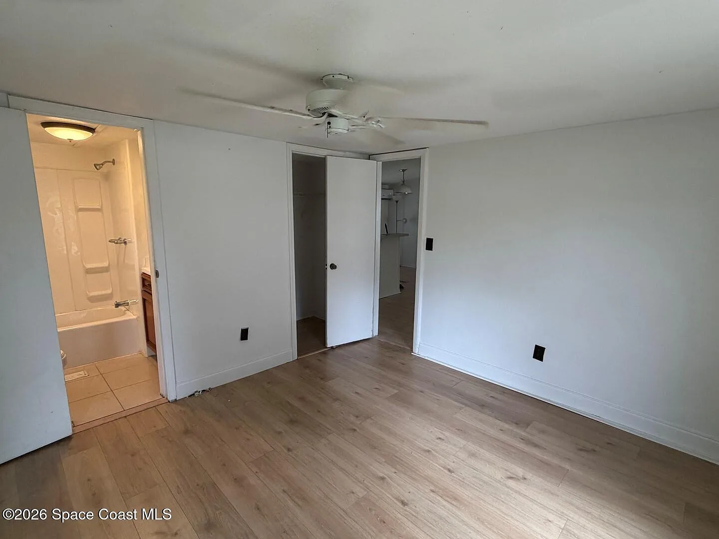 3 bed, 2.0 bath, 960 sqft, $2,000 — Photo 3