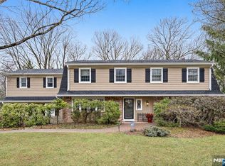 26 Valley Ln, Upper Saddle River, NJ 07458