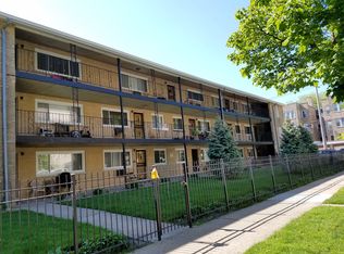 7204 N Ashland Blvd #B, Chicago, IL 60626