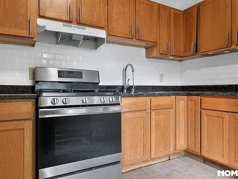 17 Grand St #2 — Photo 11