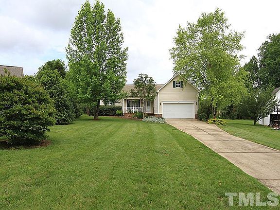 3rd image of 412 N English Hill Ln