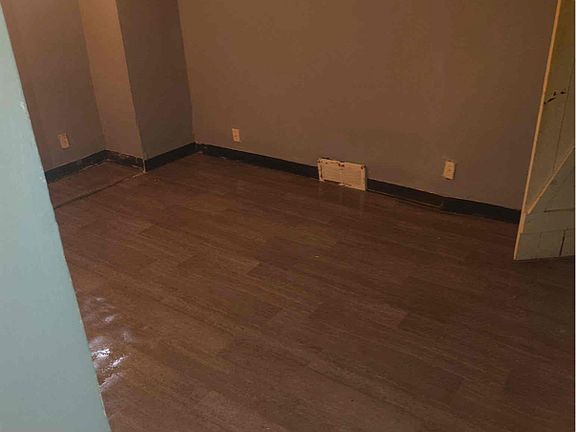 3rd image of 1532 Woodland Ave NW APT 1