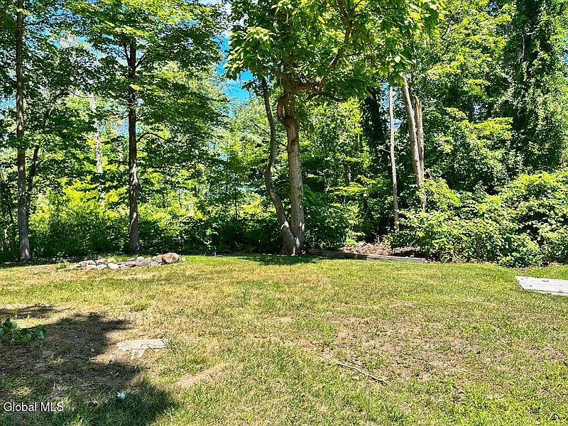 5th image of 28 Stewart Avenue