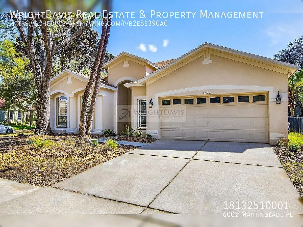 Fully Renovated 4BR/3BA Home in Desirable FishHawk Ranch — Photo 2
