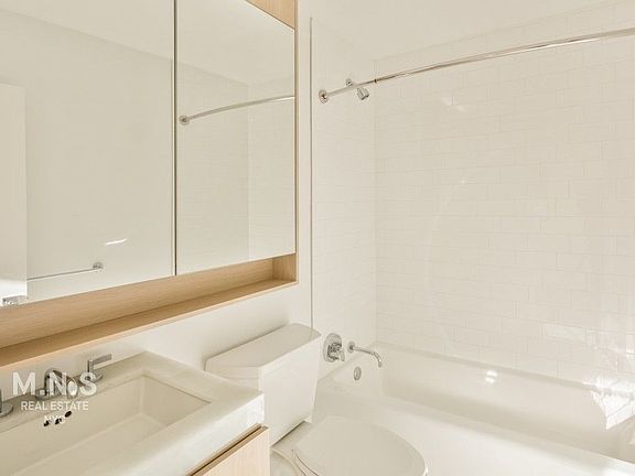 5th image of 250 W 19th St APT 7J