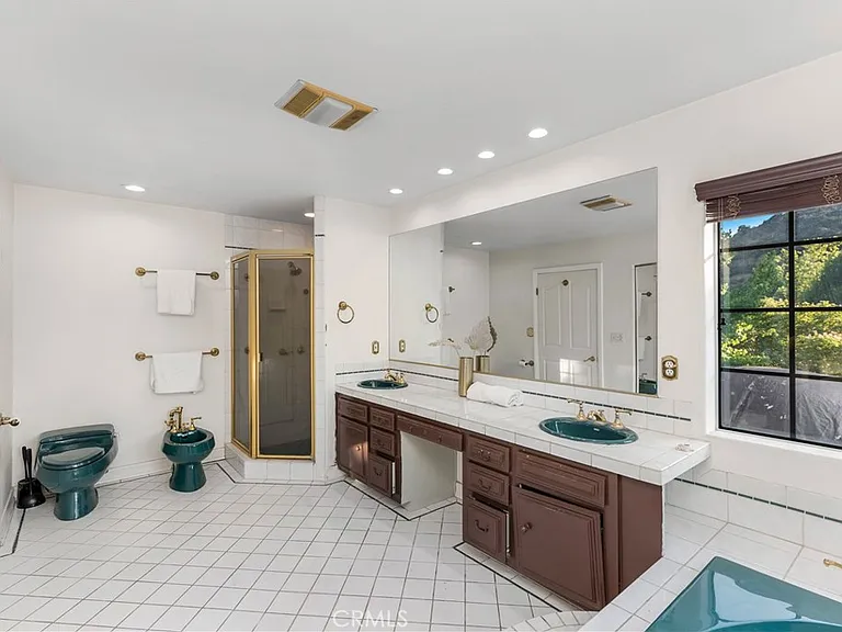 9348 Tujunga Canyon Blvd — Photo 39