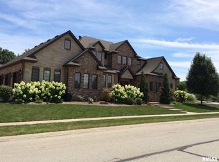 2216 Wydown Ave, Springfield, IL 62704