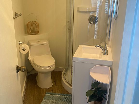 5th image of 2727 Fairview Ave E APT 24