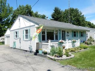 1145 N Lincoln Ave, Taylorville, IL