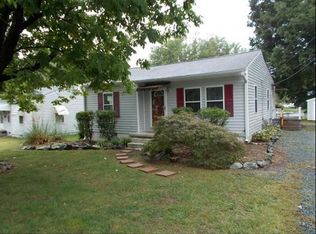 423 Hawthorne Ln, Burlington, NC 27215