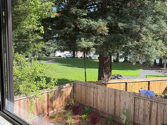 5th image of 88 Francis Circle