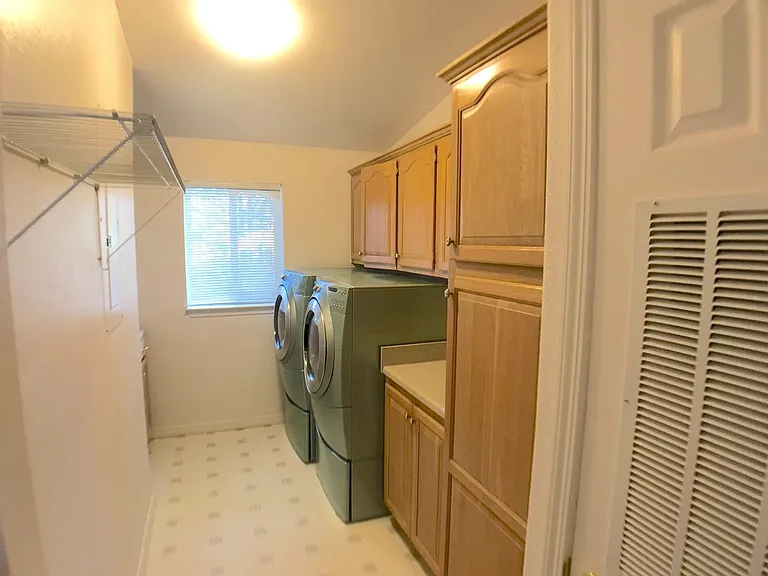 288 Aspen Grv — Photo 15