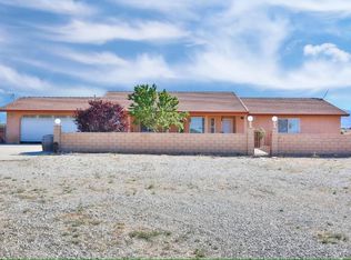 10280 Middleton Rd, Phelan, CA 92371