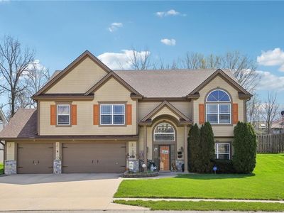 205 Doubletree Ln, Smithville, MO, 64089