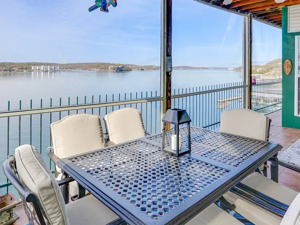 200 E Harbour Towne Dr #E203, Lake Ozark, MO 65049