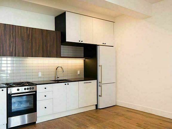 2nd image of 1530 Putnam Ave APT 2F
