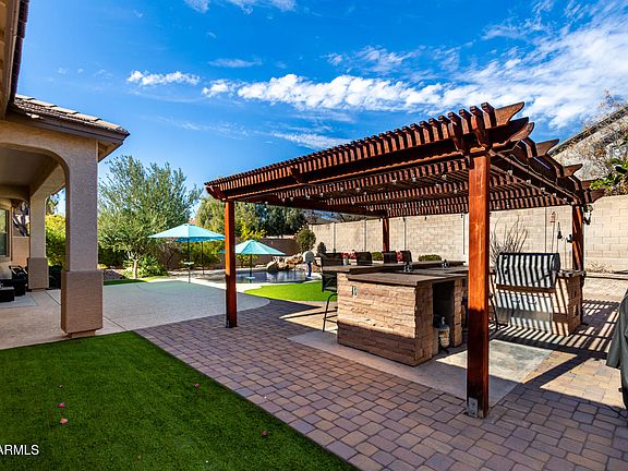 4th image of 2422 W Aloe Vera Drive