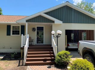 113 Clinton St, Jersey Shore, PA 17740