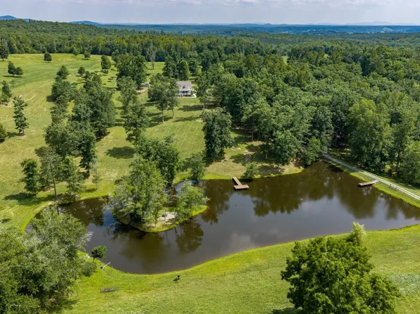 1688 Desert Rd, Reva, VA 22735
