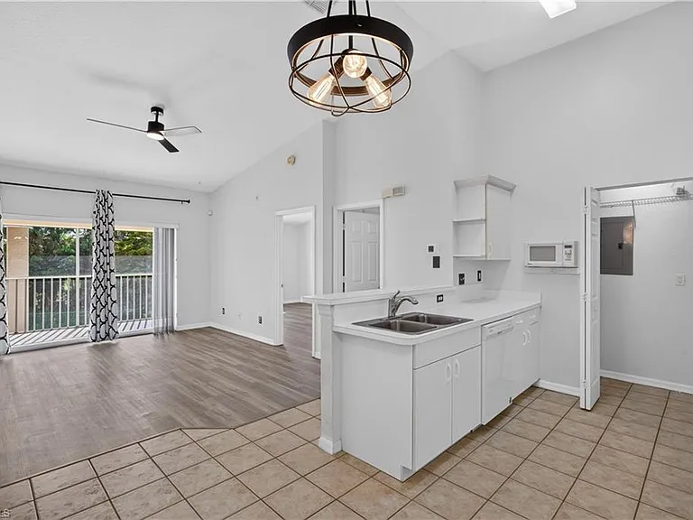 27103 Matheson Ave #206 — Photo 9