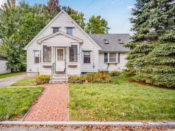 104 Linnell St, Springfield, MA 01104