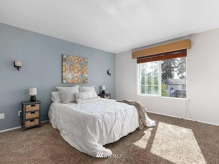 910 SW Regency Dr — Photo 26