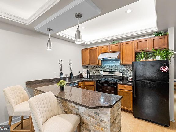 3rd image of 1658 W Virginia Ave NE #101