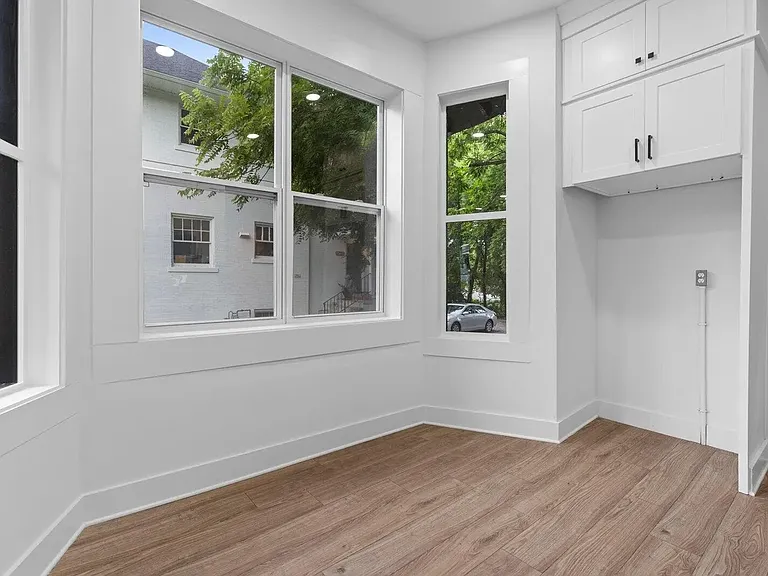 1503 N Chamberlain Ave — Photo 9