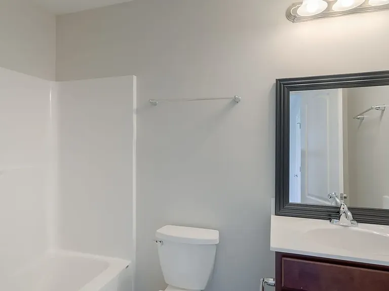 420 Twisted Oak Dr NW — Photo 3
