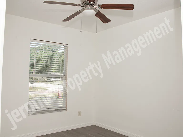 4032 11th St E — Photo 11