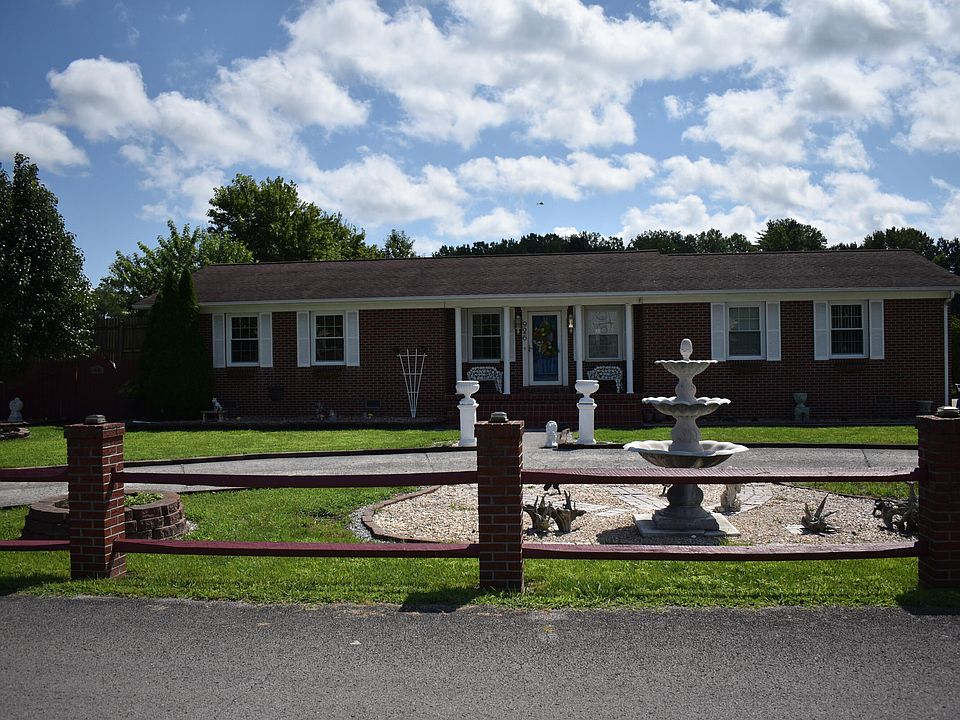 1st image of 926 Doncaster Ave