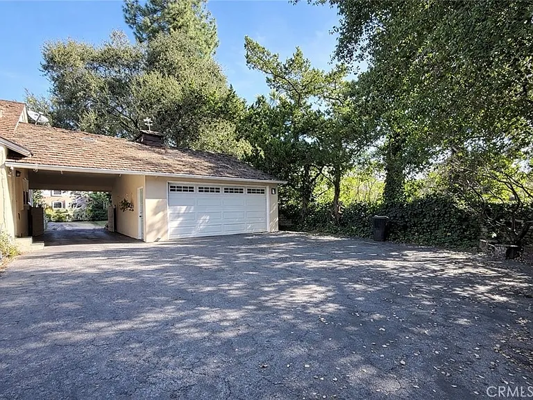 18 Woodland Ln — Photo 21