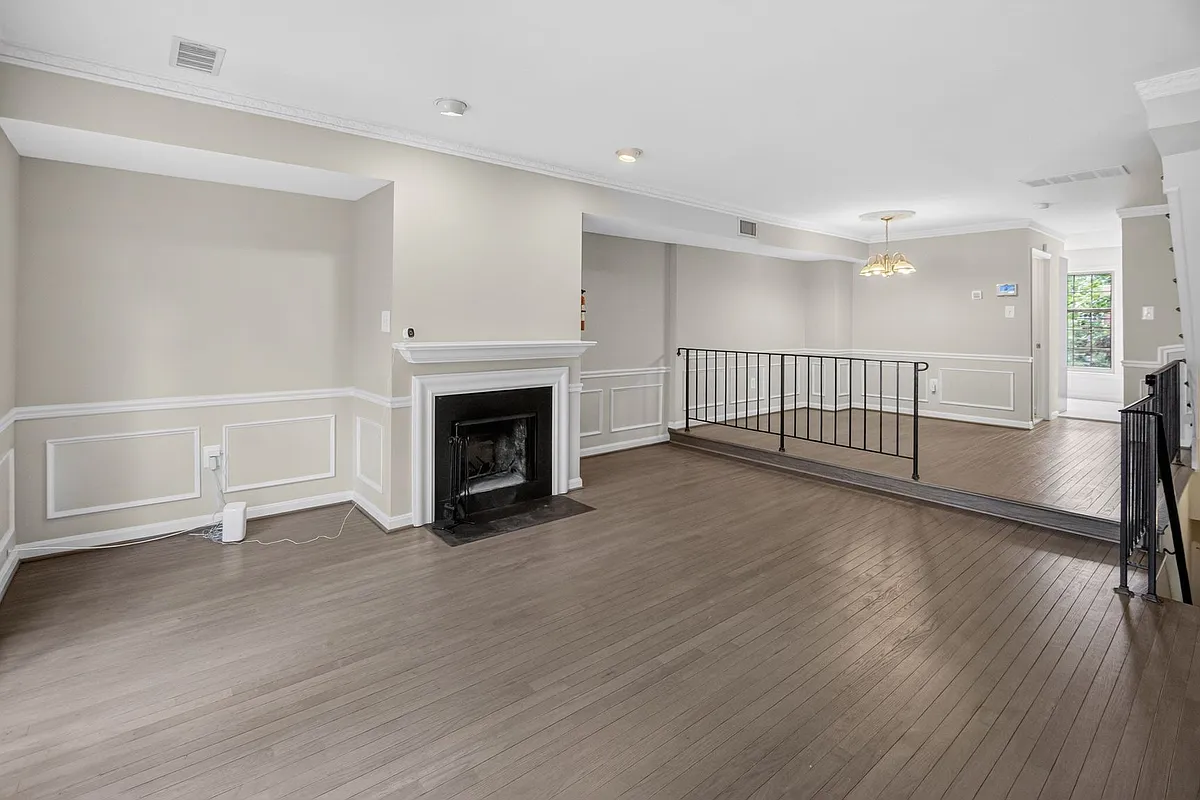 Building Photo - 1807 T St NW #B