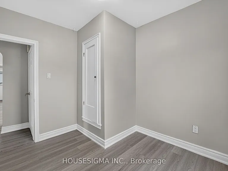 342 Carlton St — Photo 14