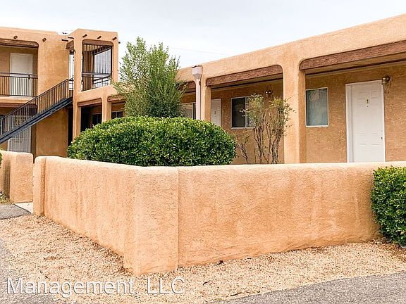 4th image of 1014 Valencia Dr SE #1