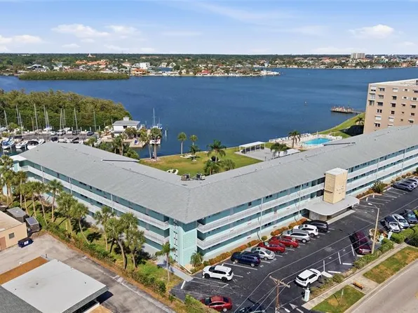 1819 Shore Dr S APT 103, South Pasadena, FL 33707