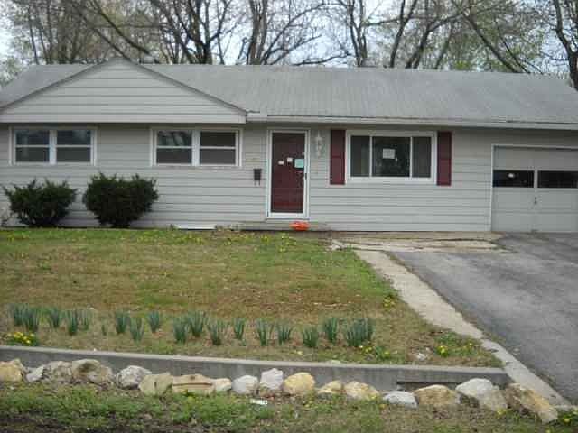 1st image of 3100 S 46th Ter