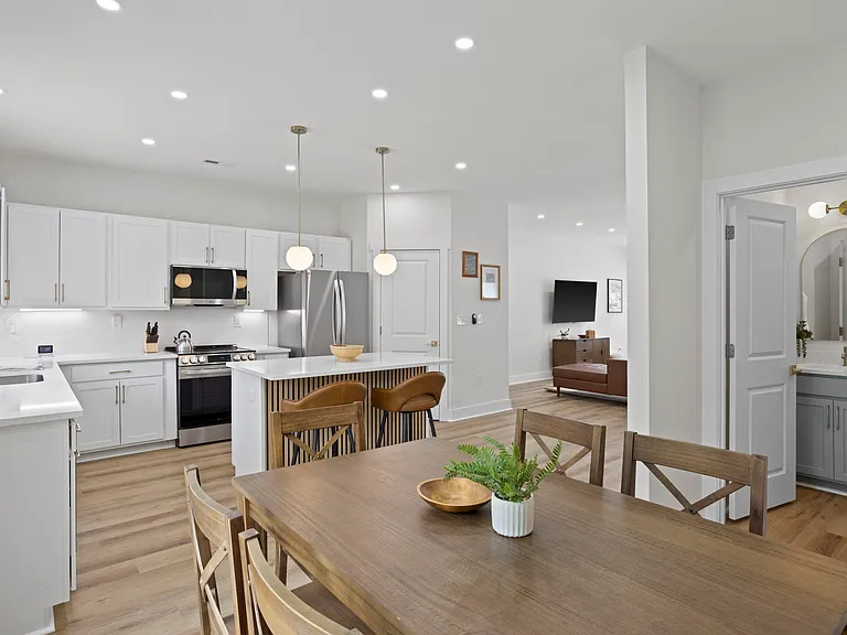 5 McDade St #A — Photo 9