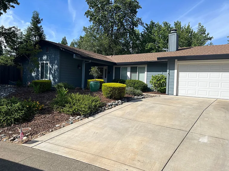 5562 Catalpa Ct — Photo 18