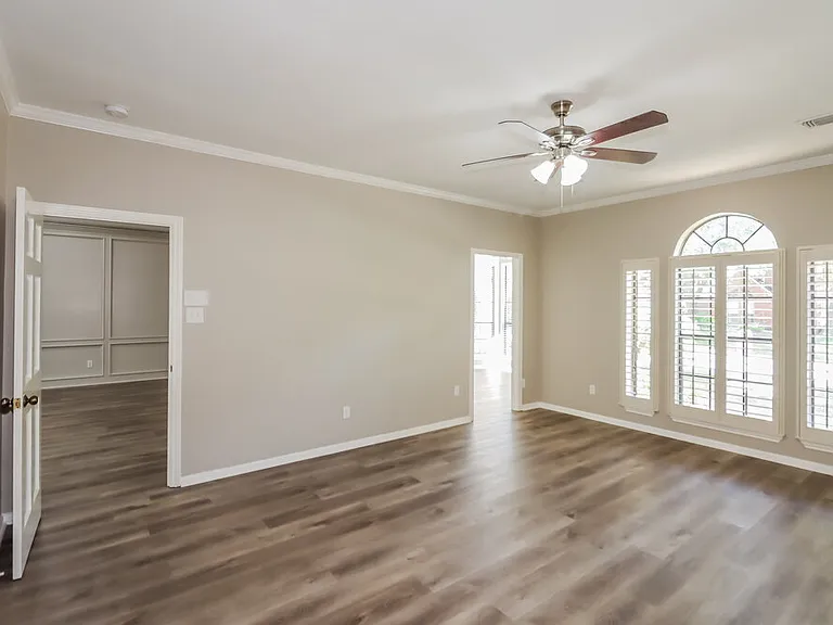 6031 Spring Creek Ln — Photo 18