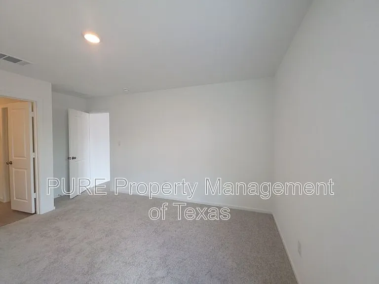 313 Stratus Ln — Photo 13