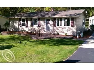 608 Snyder Rd photo 1