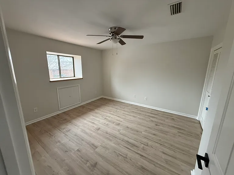 Upstairs bedroom 2