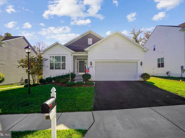 214 Arboretum Ln, Fredericksburg, VA 22405