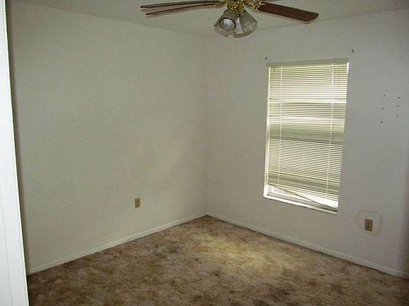 2nd image of 209 Eaglesmere Dr