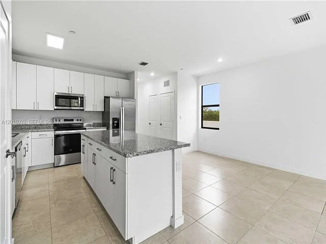 22352 SW 115th Ct — Photo 4