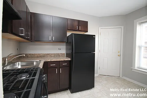 1352.5 W Argyle St #2E Photo 1