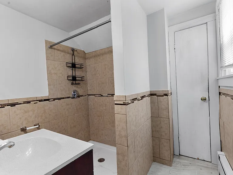 296 Washington Ave #2 — Photo 8
